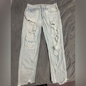 American Eagle Distressed Light Wash Tomgirl Jeans US 2 Regular